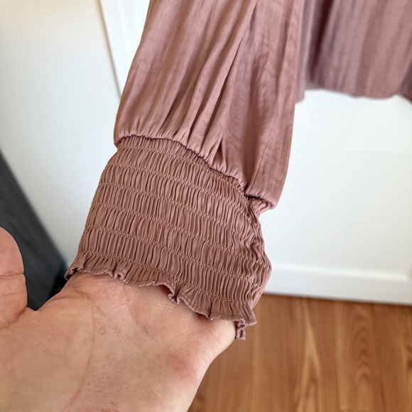 Knox Rose Mauve Smocked V-Neck Longsleeve Blouse - Picture 2 of 6